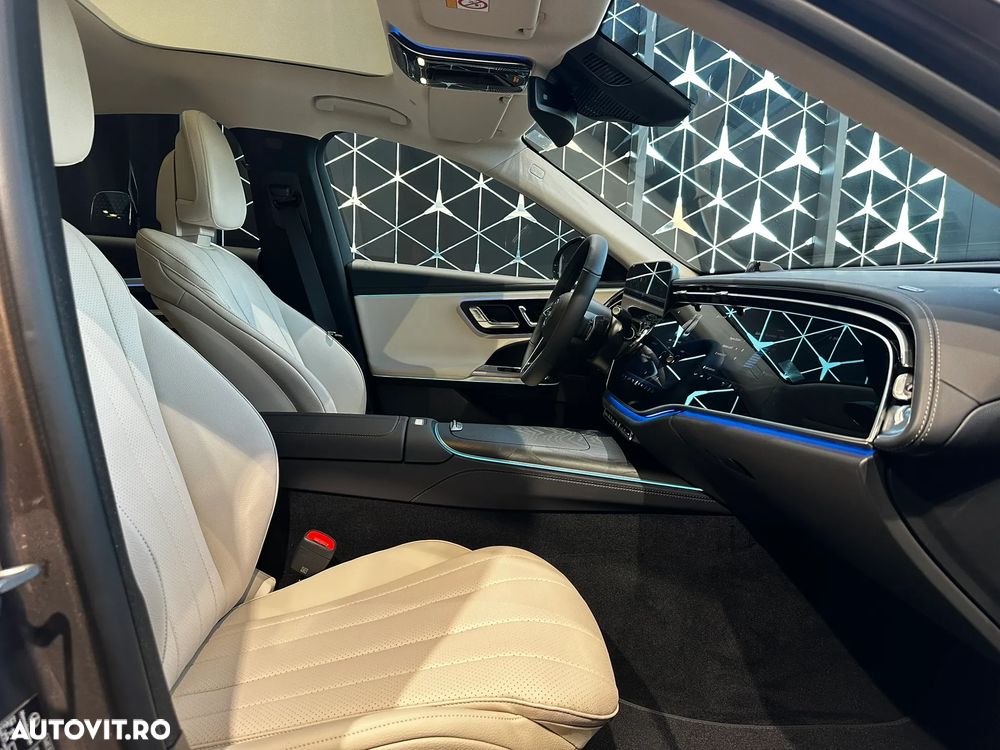 Mercedes-Benz E 300 4MATIC PHEV - 12