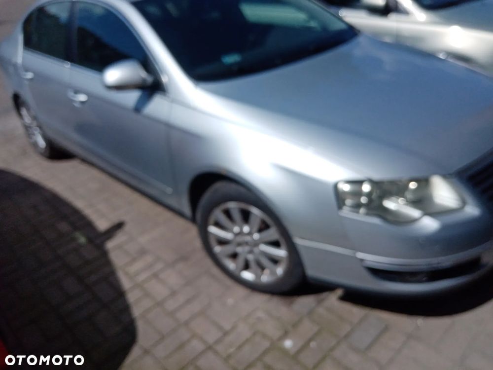 Volkswagen Passat 1.8 TSI Comfortline - 28