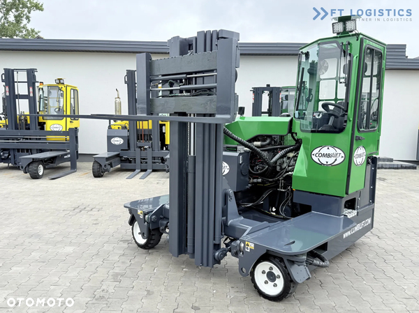 Combilift C3000 / DIESEL / TRIPLEX 4900MM / WOLNY SKOK / POZYCJONER WIDEŁ / OGRZEWANIE / PEŁNA KABINA / STAN IDEALNY / Szeroka oferta wózków czterokierunkowych i bocznych, dopasowanych do różnorodnych potrzeb i zastosowań