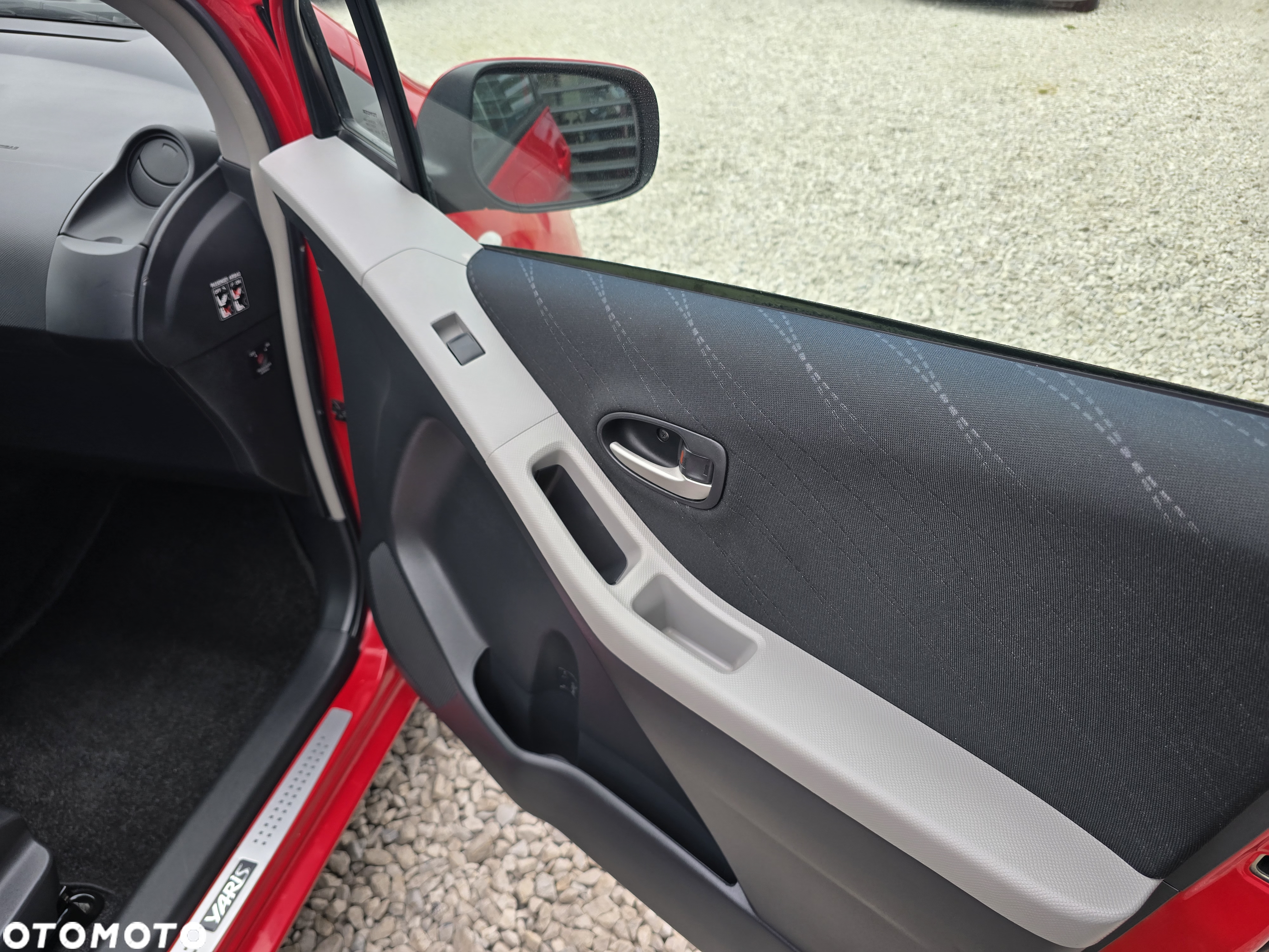 Toyota Yaris 1.3 VVT-i Multi Mode Sol - 17