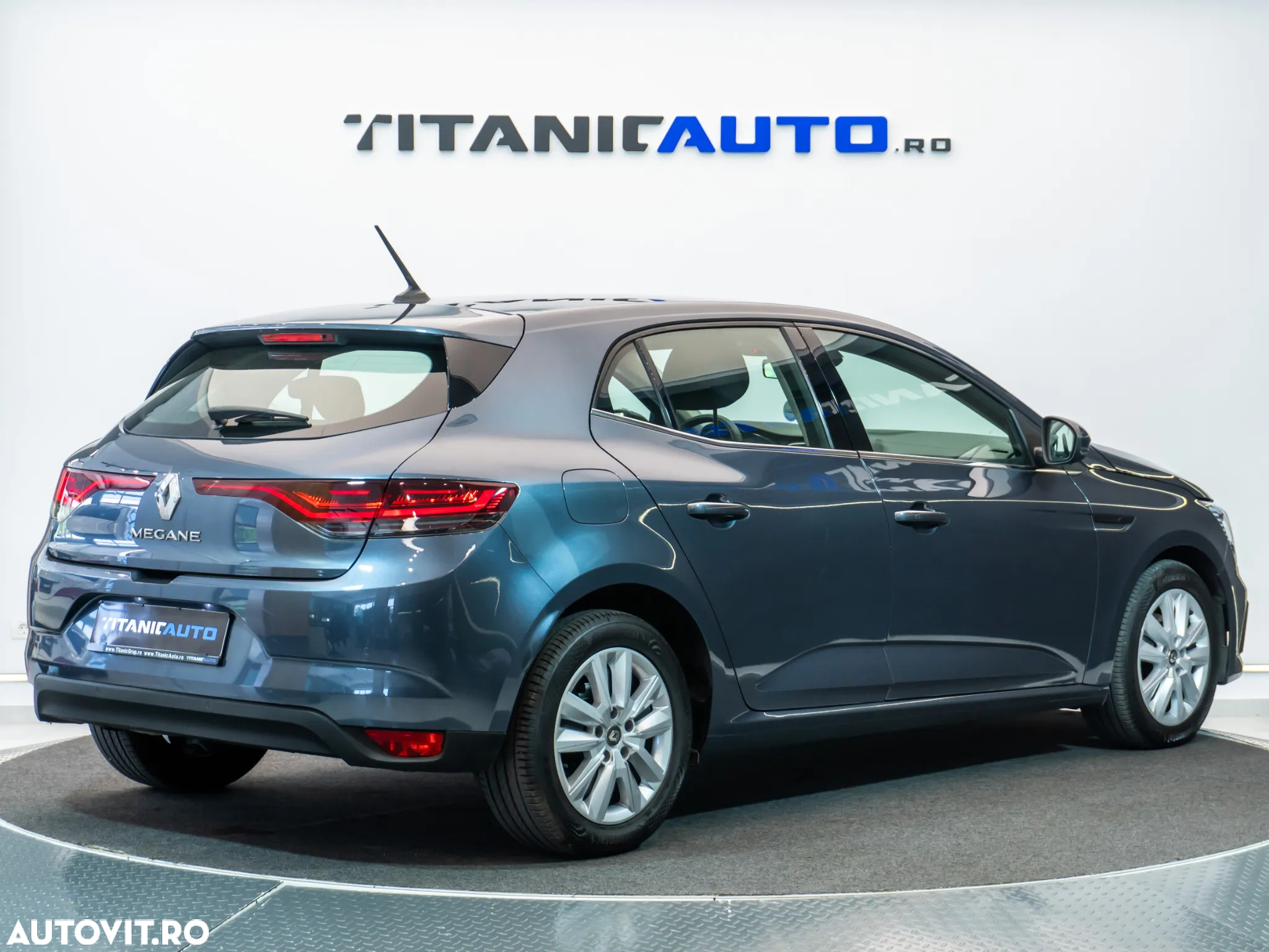 Renault Megane BLUE dCi 115 EDC BUSINESS EDITION - 4