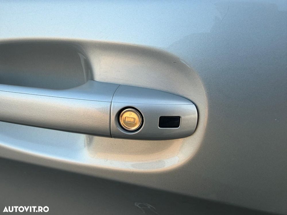 Mercedes-Benz V 250 (BlueTEC) d kompakt 4Matic 7G-TRONIC Avantgarde Edition - 20