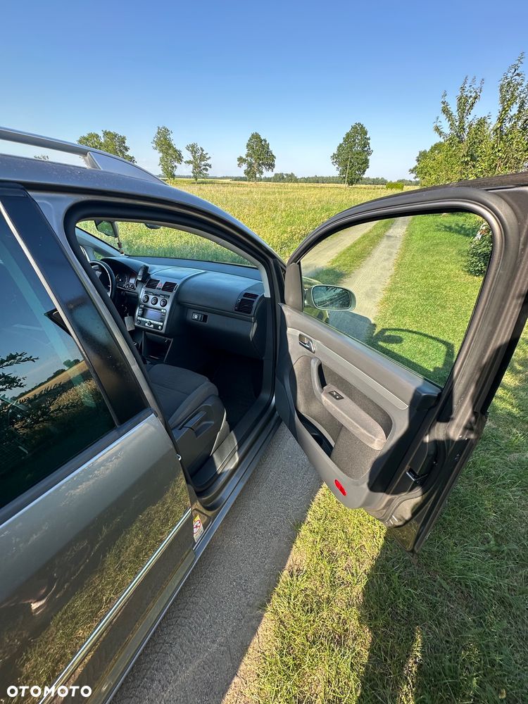 Volkswagen Touran 1.4 TSI Trendline - 8