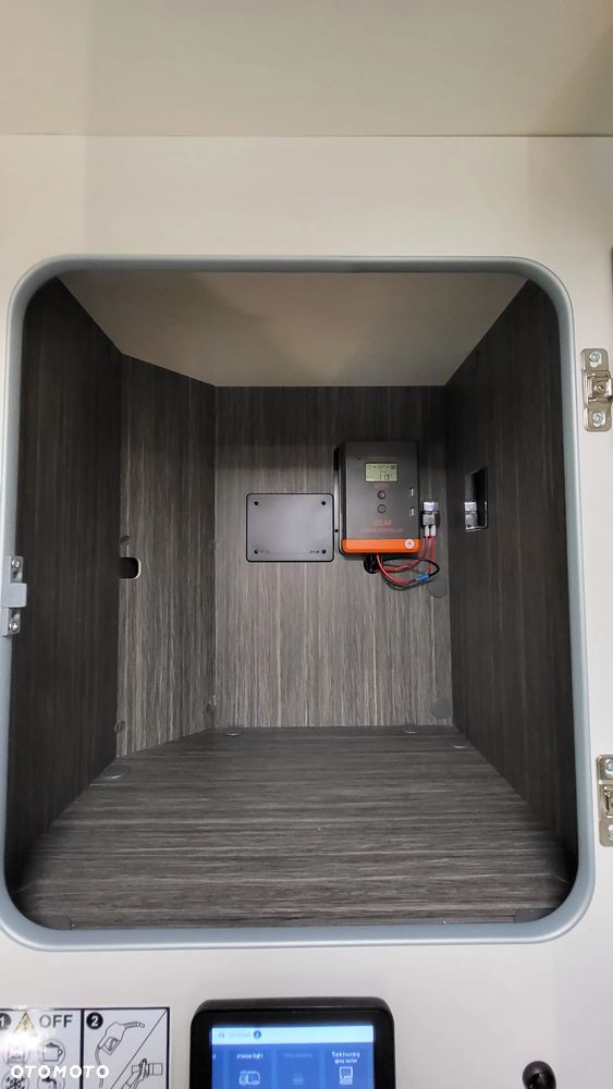 McLOUIS Nevis 879 - 5 osobowy - 41