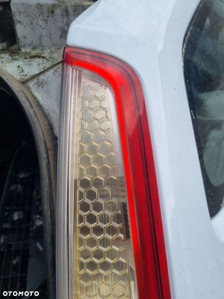 FORD FOCUS II MK2 07-11 2009 r. LIFT KOMBI lampa prawy tył PT EU * - 3