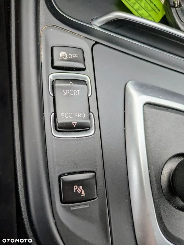 BMW Seria 3 318d - 39