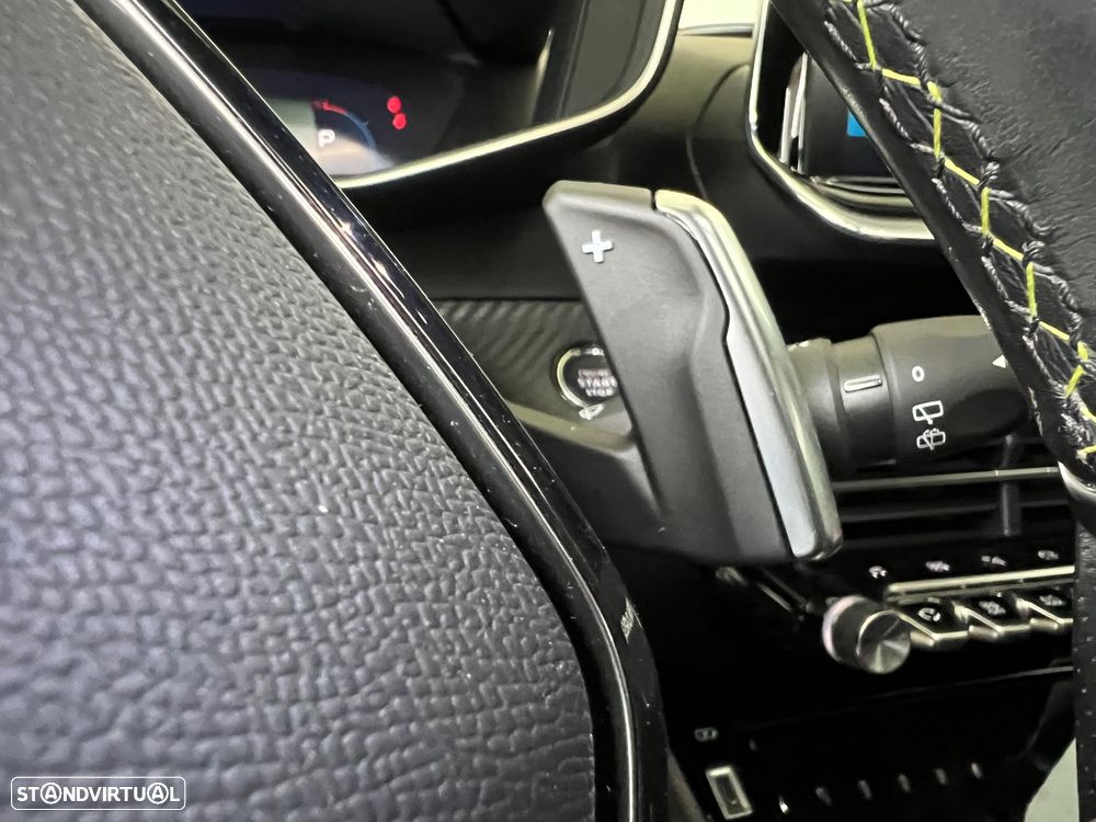 Peugeot 2008 1.2 PureTech GT Pack EAT8 - 31