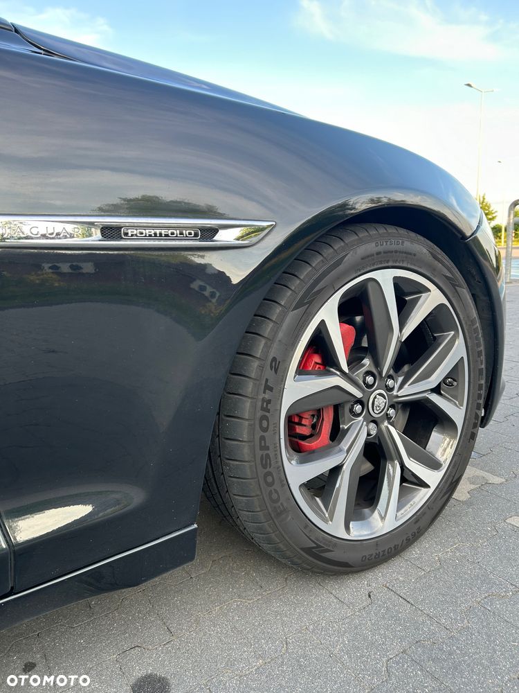 Jaguar XJ 5.0 V8 LWB Portfolio - 34