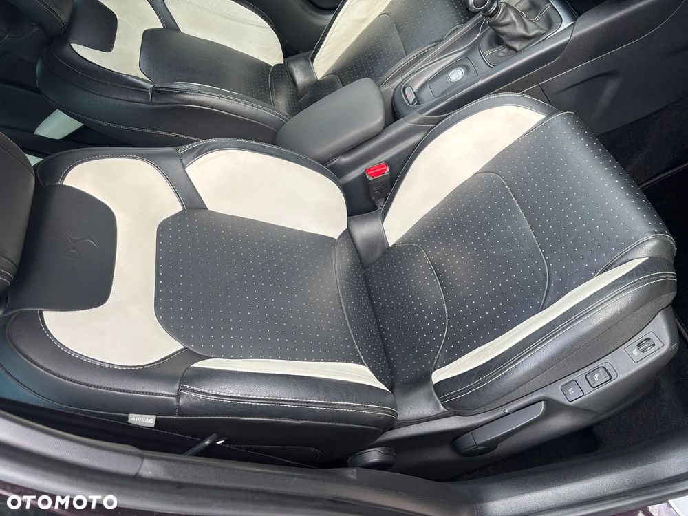 DS Automobiles DS 4 - 12