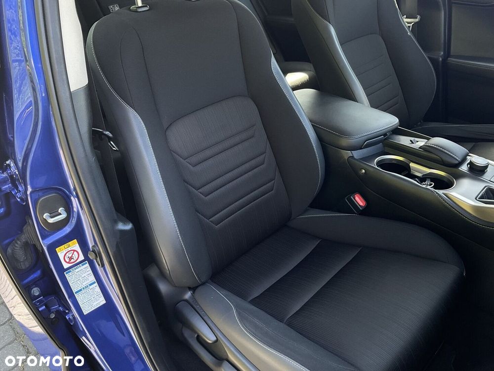 Lexus NX 200t Elite AWD - 12