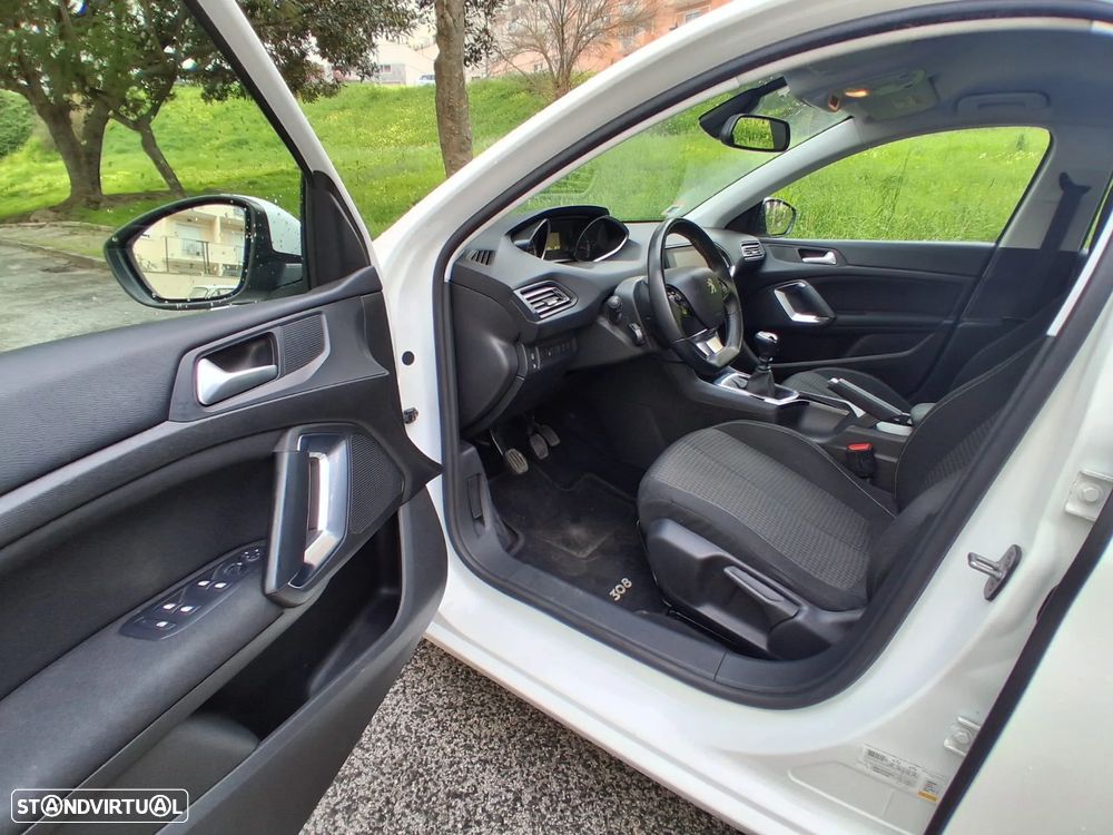 Peugeot 308 - 14