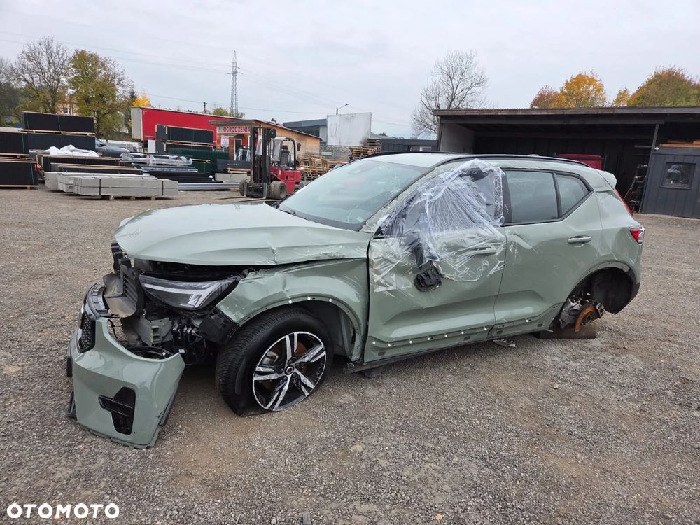 Volvo XC 40 B3 DKG Essential - 40