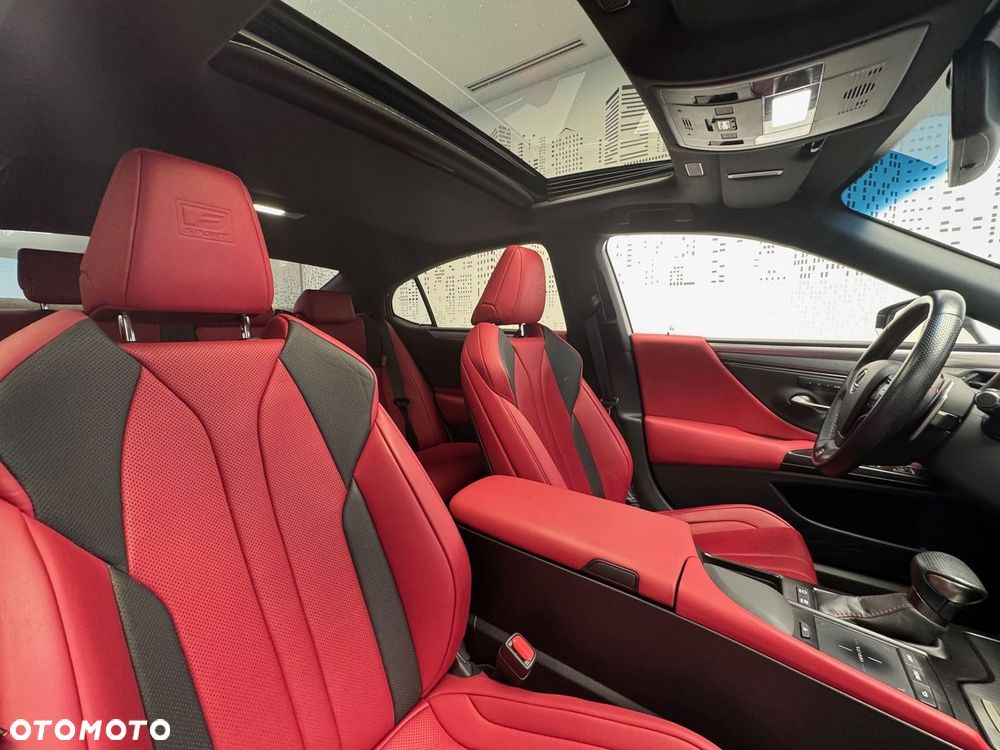 Lexus ES 300h F Sport Edition - 12