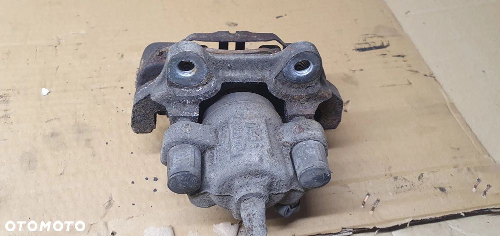 Zacisk hamulcowy lewy tył tylny lewy BMW 3 F30 F31 - 8