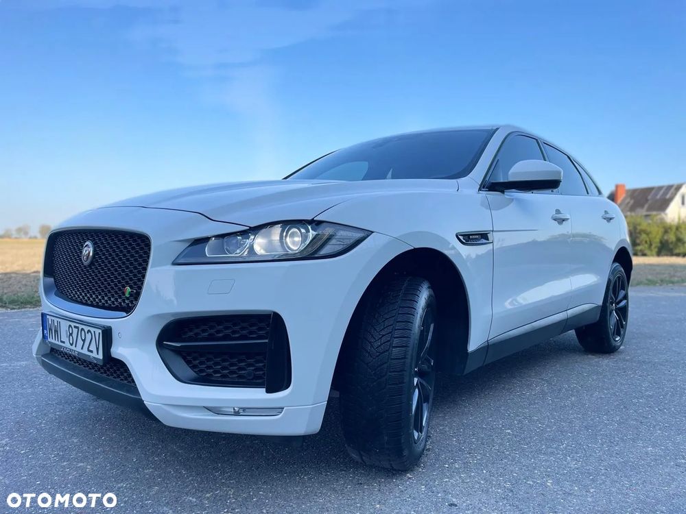 Jaguar F-Pace 25t AWD Prestige - 18
