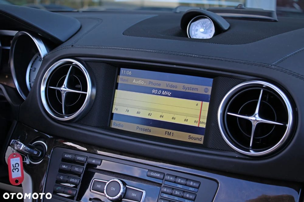 Mercedes-Benz SL 500 BlueEff - 14