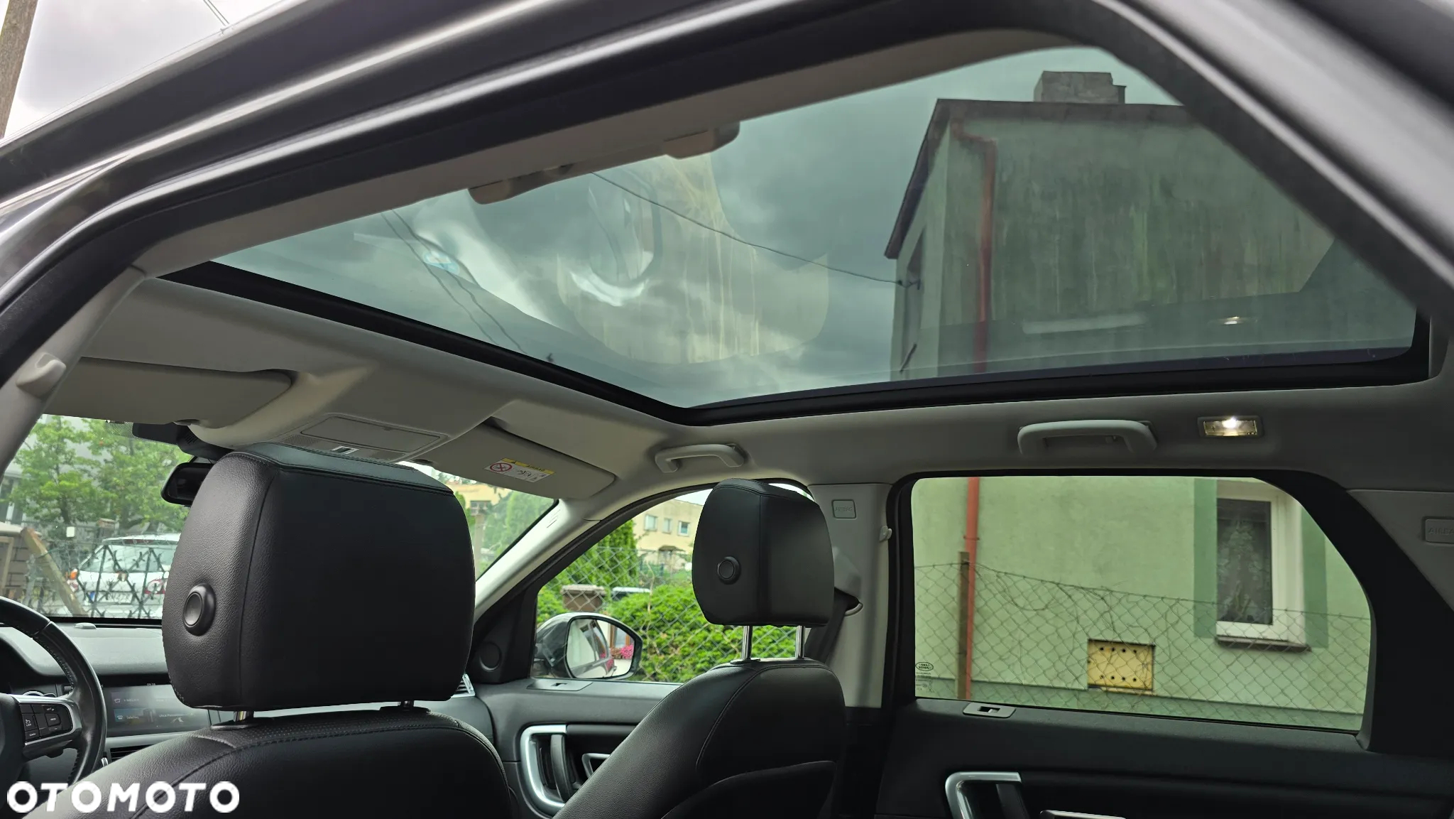 Land Rover Discovery Sport 2.0 D180 R-Dynamic HSE - 16