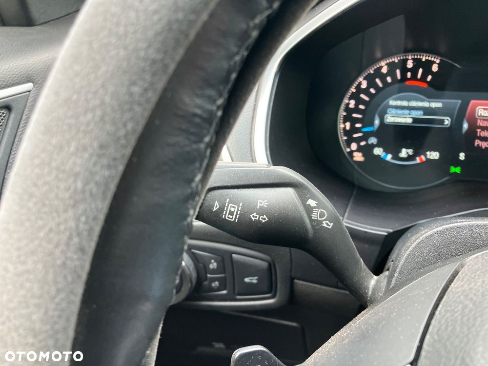 Ford Edge 2.0 TDCi Bi-Turbo 4x4 Titanium - 29