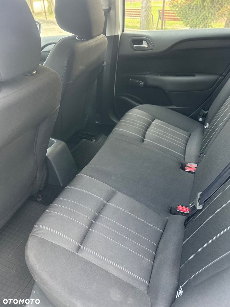 Citroën C4 HDi 90 Attraction - 13