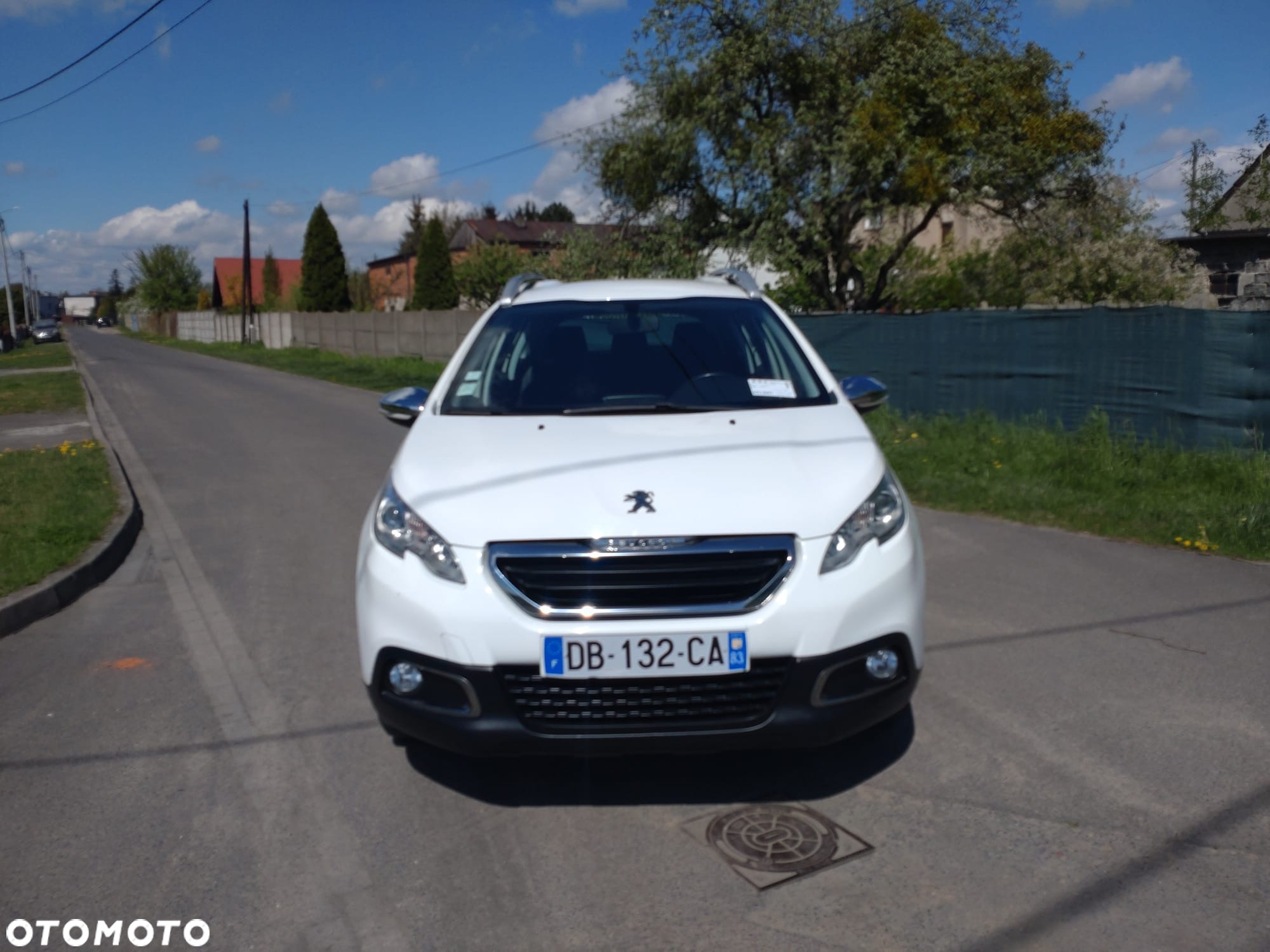 Peugeot 2008 1.2 Pure Tech Allure S&S - 13