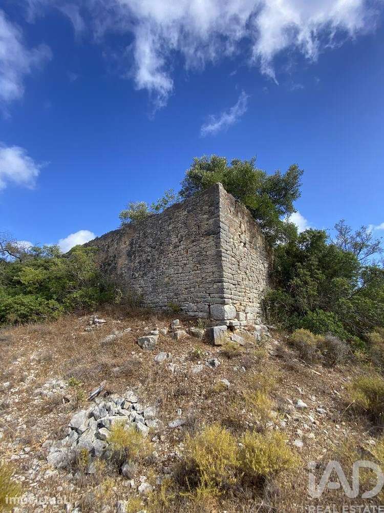 Terreno para construção em Santa Bárbara de Nexe