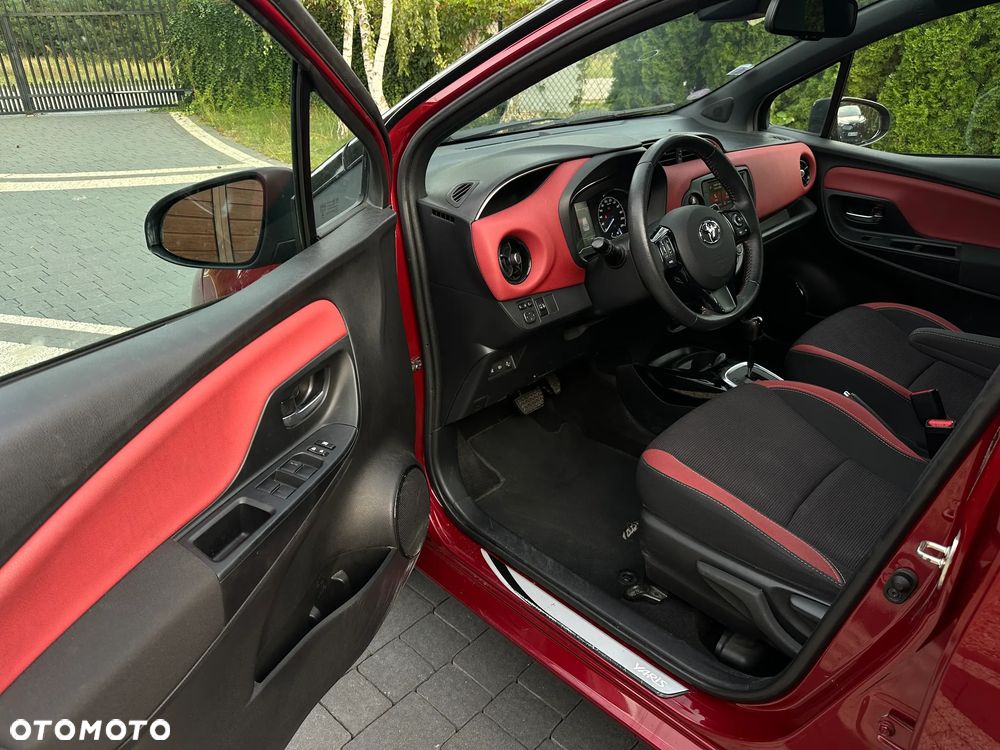 Toyota Yaris Hybrid 100 Selection Platinum - 7