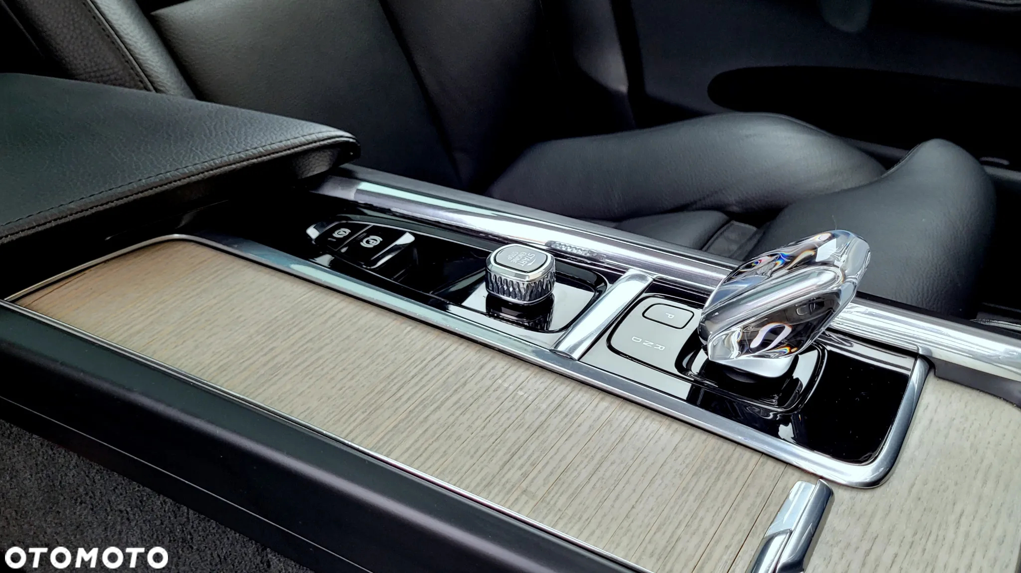 Volvo XC 60 T6 AWD Plug-In Hybrid Inscription - 17