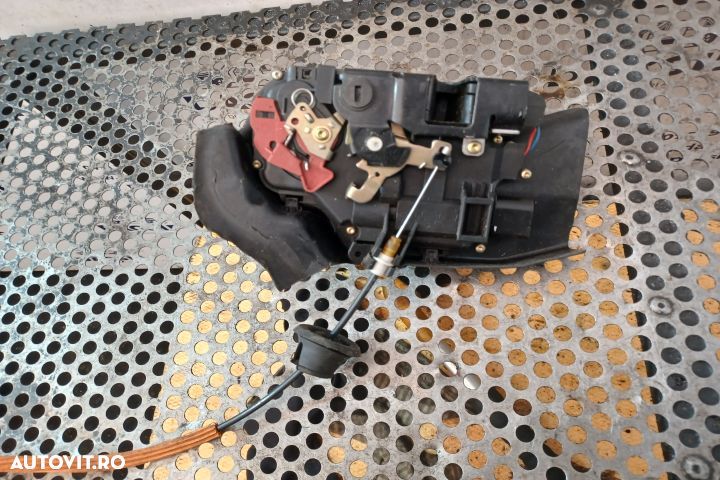 BROASCA USA DREAPTA SPATE Audi A4 B6 [2000 - 2005] - 2