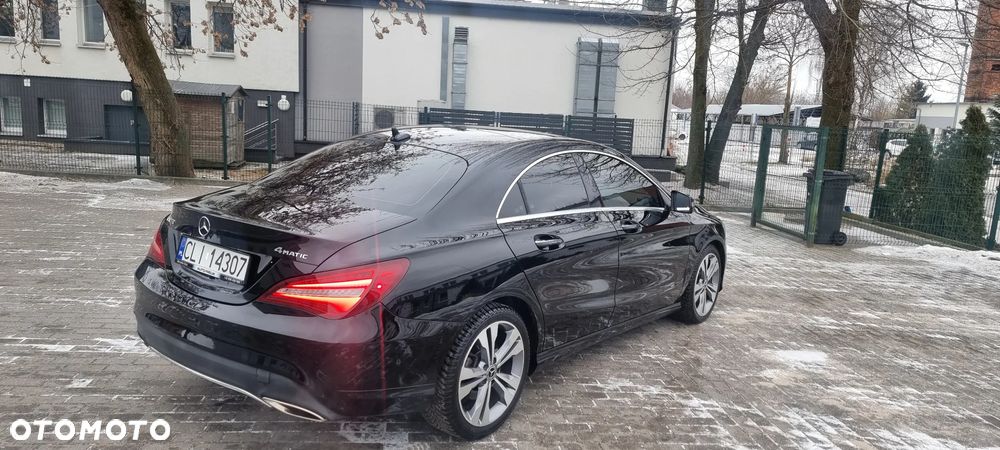 Mercedes-Benz CLA 250 4Matic 7G-DCT UrbanStyle Edition - 8