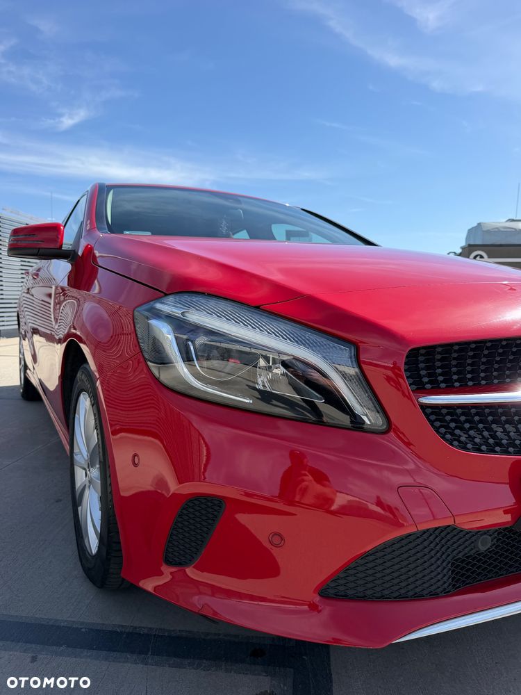 Mercedes-Benz Klasa A 160 7G-DCT Urban - 17
