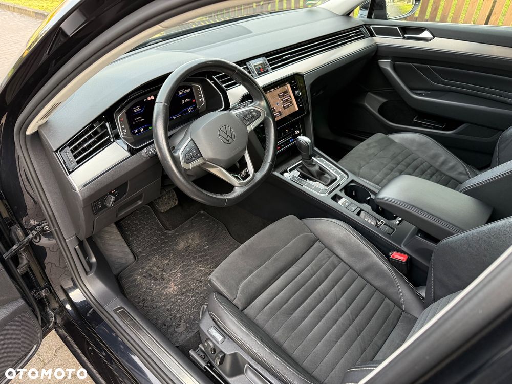 Volkswagen Passat 2.0 TDI 4Mot Elegance DSG - 13
