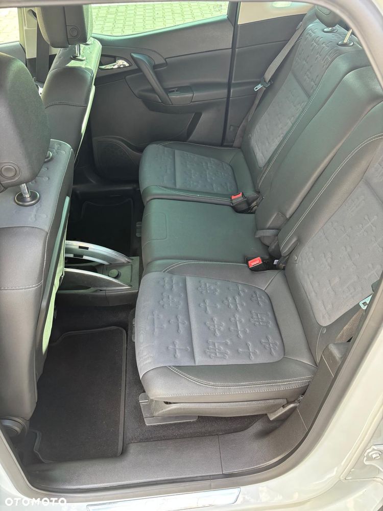 Opel Meriva - 16