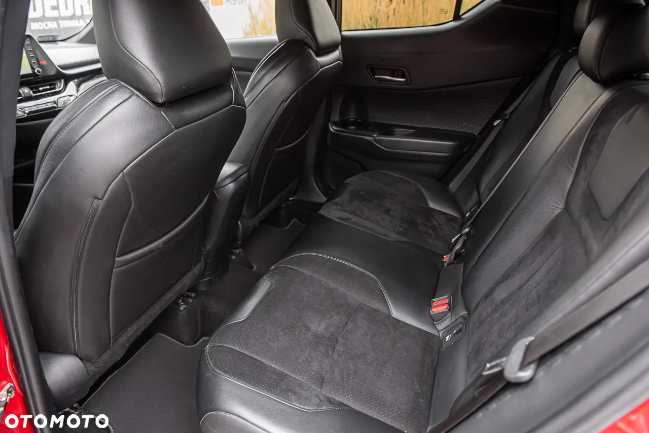 Toyota C-HR 2.0 Hybrid Executive - 26