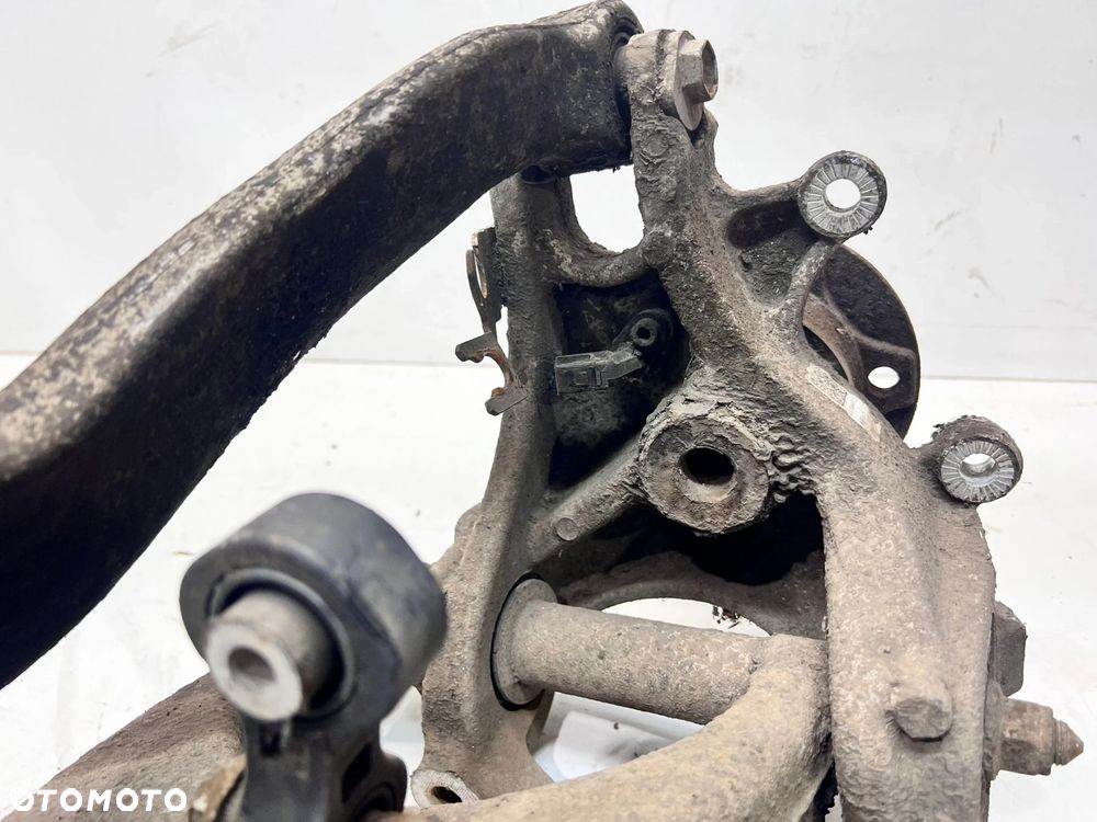 ZWROTNICA LEWY TYŁ AUDI A6 C7 A7 Q5 8R0505311F 4G0505431C - 4