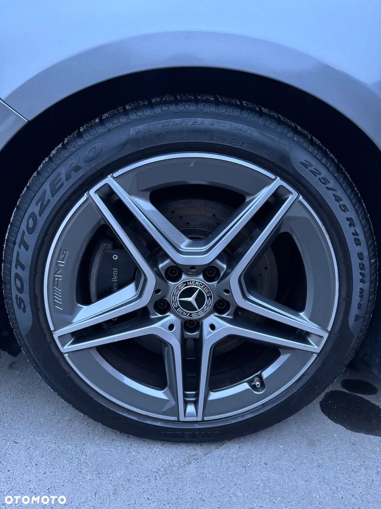 Mercedes-Benz Klasa A 220 4Matic 7G-DCT AMG Line - 35