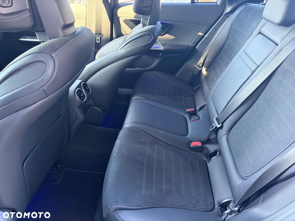 Mercedes-Benz GLC 300 e PHEV 4-Matic AMG Line - 15