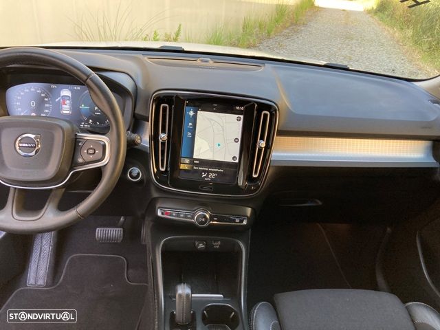 Volvo XC 40 T5 Twin Engine DKG Momentum Pro - 19