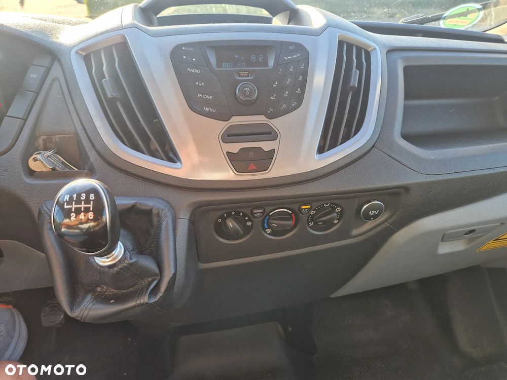 Ford Transit - 13