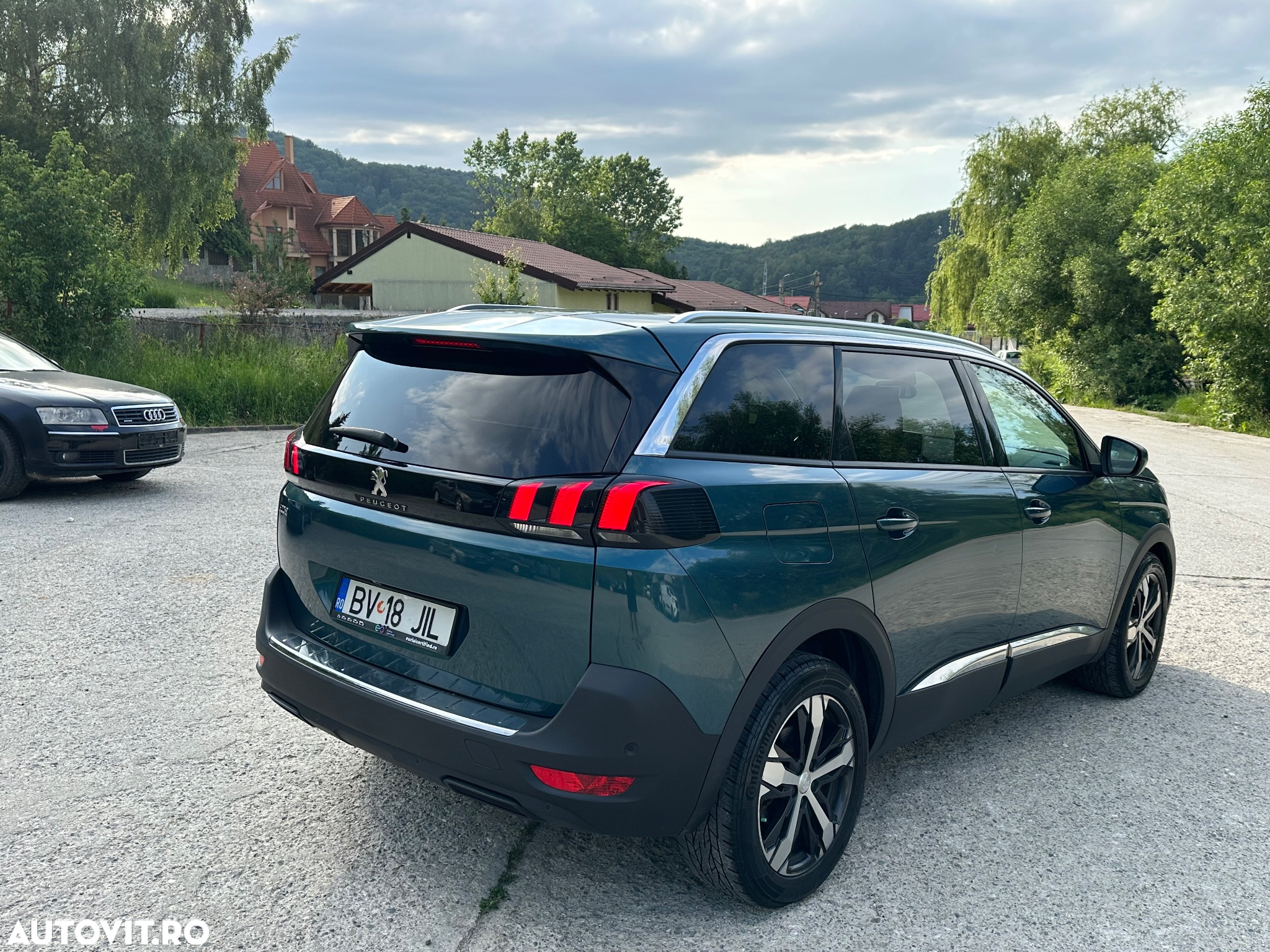 Peugeot 5008 1.6 Puretech Turbo s&s EAT8 Allure - 3