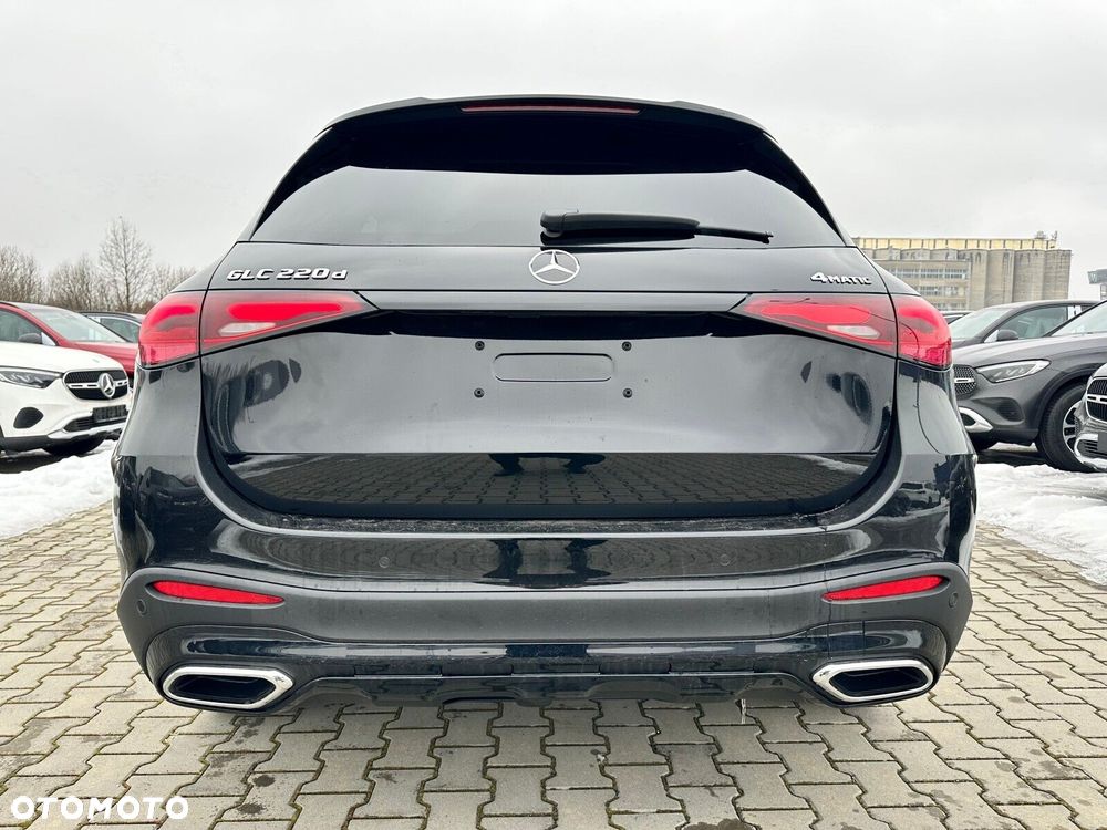 Mercedes-Benz GLC - 7