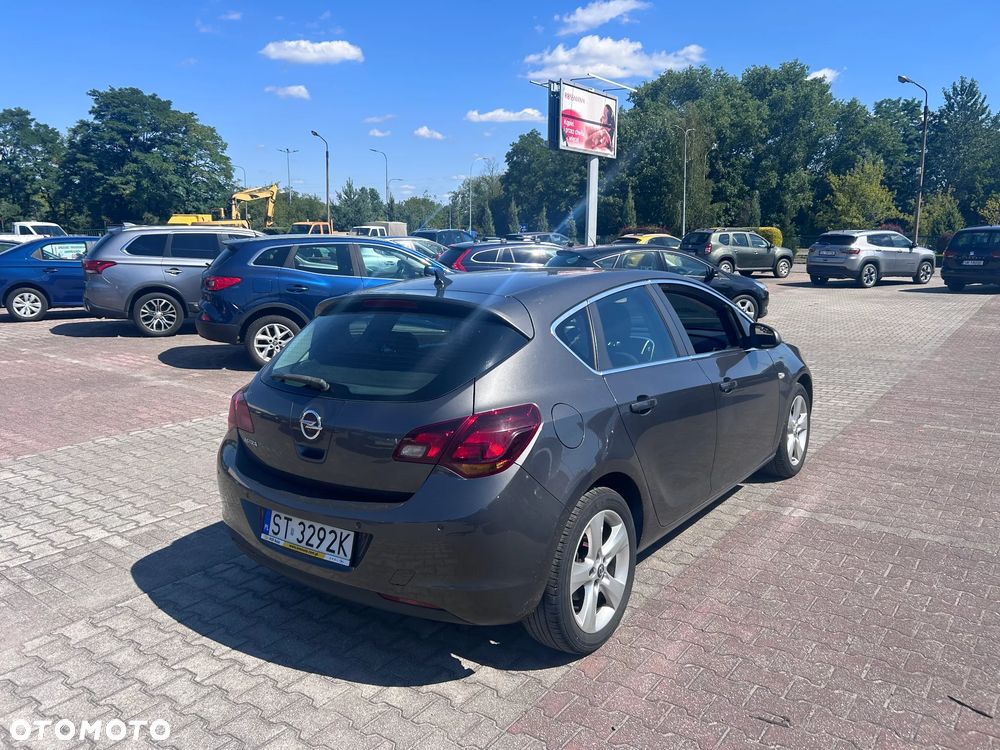 Opel Astra 1.6 Cosmo - 6