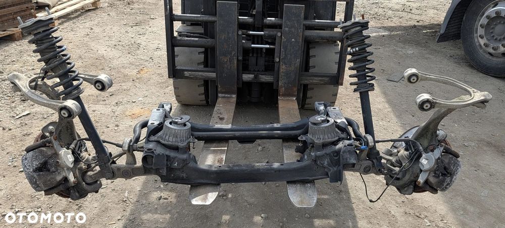 ZAWIESZENIE ZWROTNICA MCPHERSON PRAWA LEWA STRONA MERCEDES A2056280057 - 3