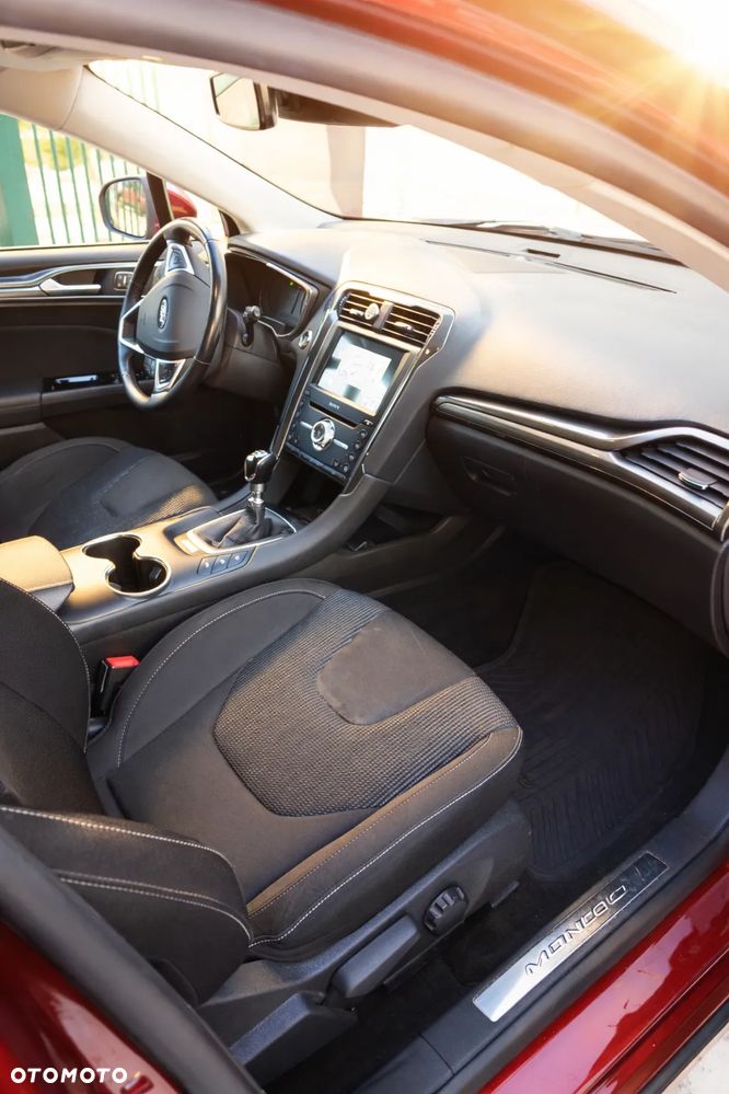 Ford Mondeo 1.5 EcoBoost Titanium - 9