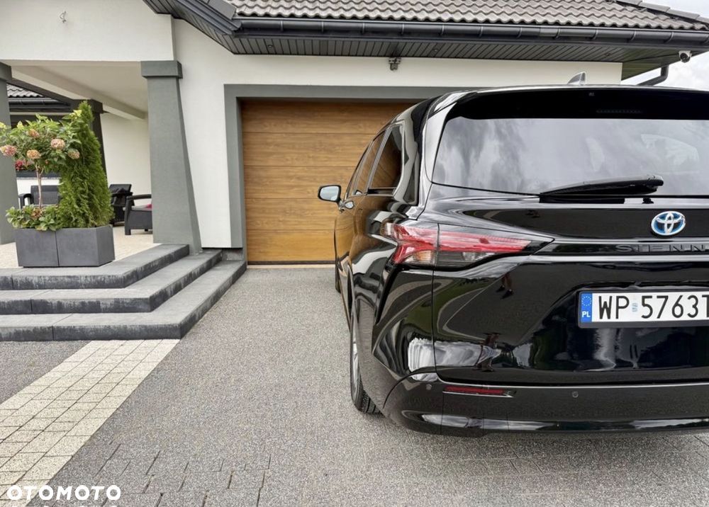 Toyota Sienna - 5