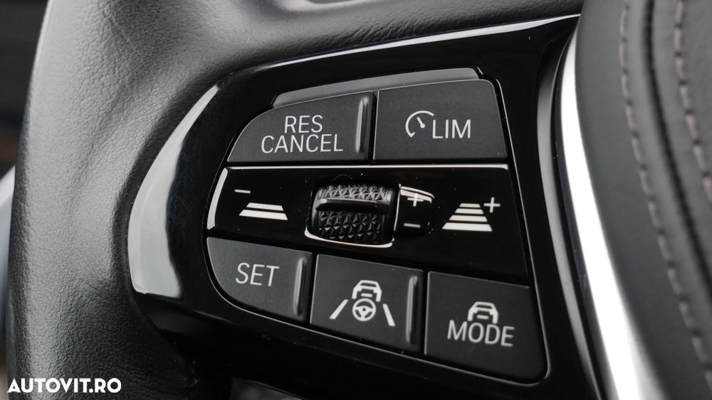 BMW Seria 5 530e xDrive AT PHEV - 25