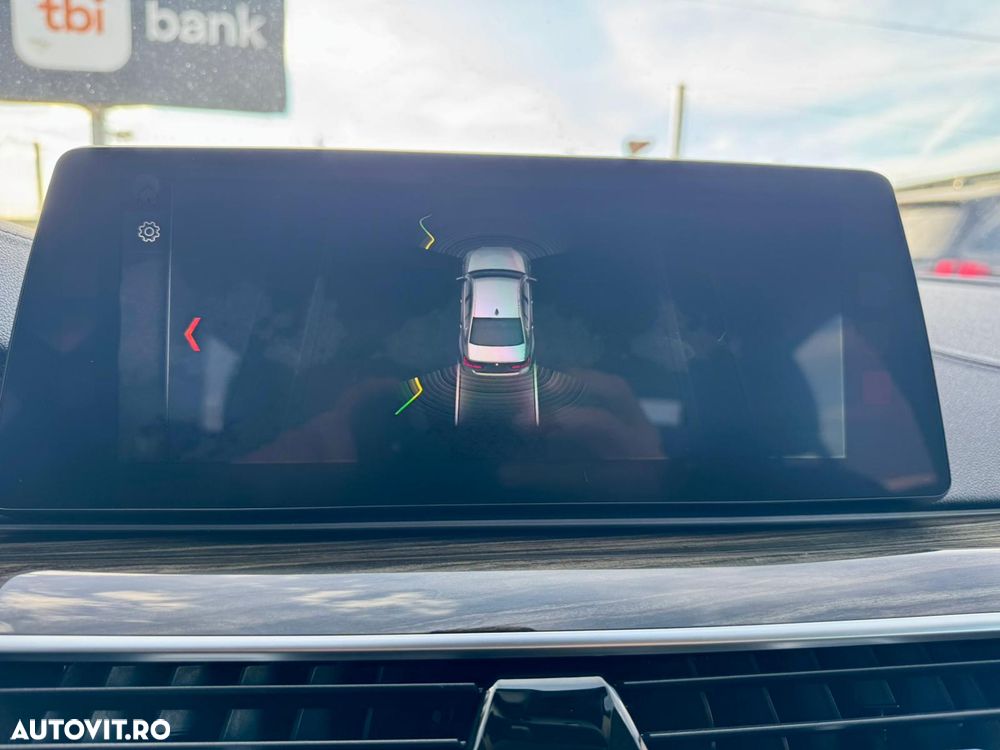 BMW Seria 5 520d xDrive Aut. Luxury Line - 17