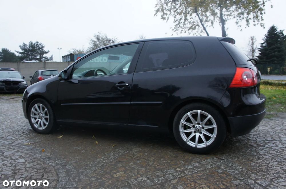 Volkswagen Golf 1.6 FSI Comfortline - 6