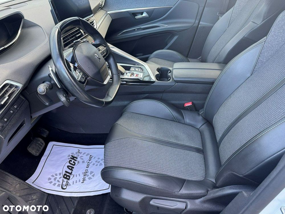 Peugeot 3008 1.6 PureTech Hybrid PHEV Allure Pack S&S EAT8 - 9