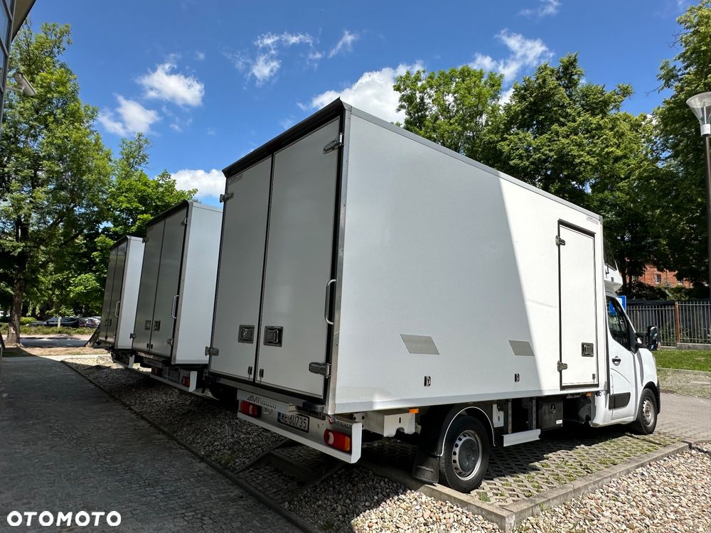 Renault Master 2,3 nowa partia 5 szt Multitemperatura / Salon RP / 8 Euro Palet / -25*C - 12