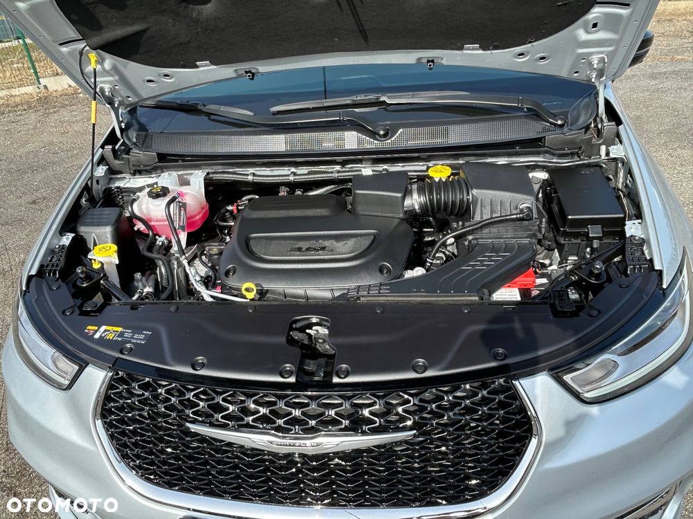 Chrysler Pacifica - 15